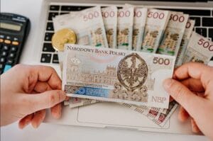 Сколько ждать обещанных денег в Польше