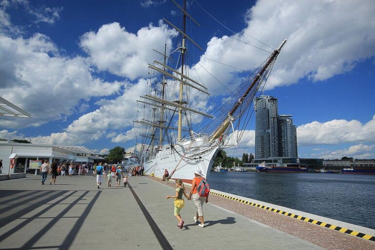 Гдиня, Гданськ, Жешув, Катовіце, Варшава, Вроцлав. Шість польських міст потрапили до рейтингу найщасливіших міст у світі