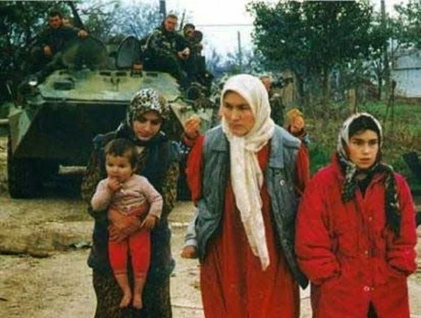 Chechen Republic, Samashki village, April 1995